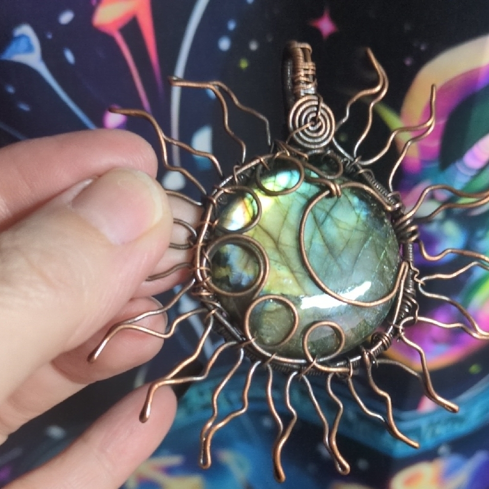 Handcrafted Copper and Labradorite Pendant